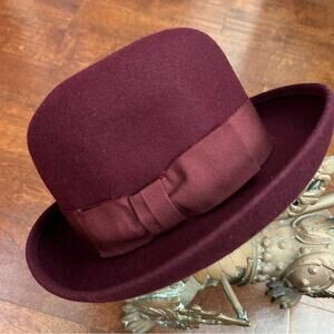 Vintage Amanda Smith Women’s 100% Wool Hat, Burgundy Maroon, 90s Style, Italian